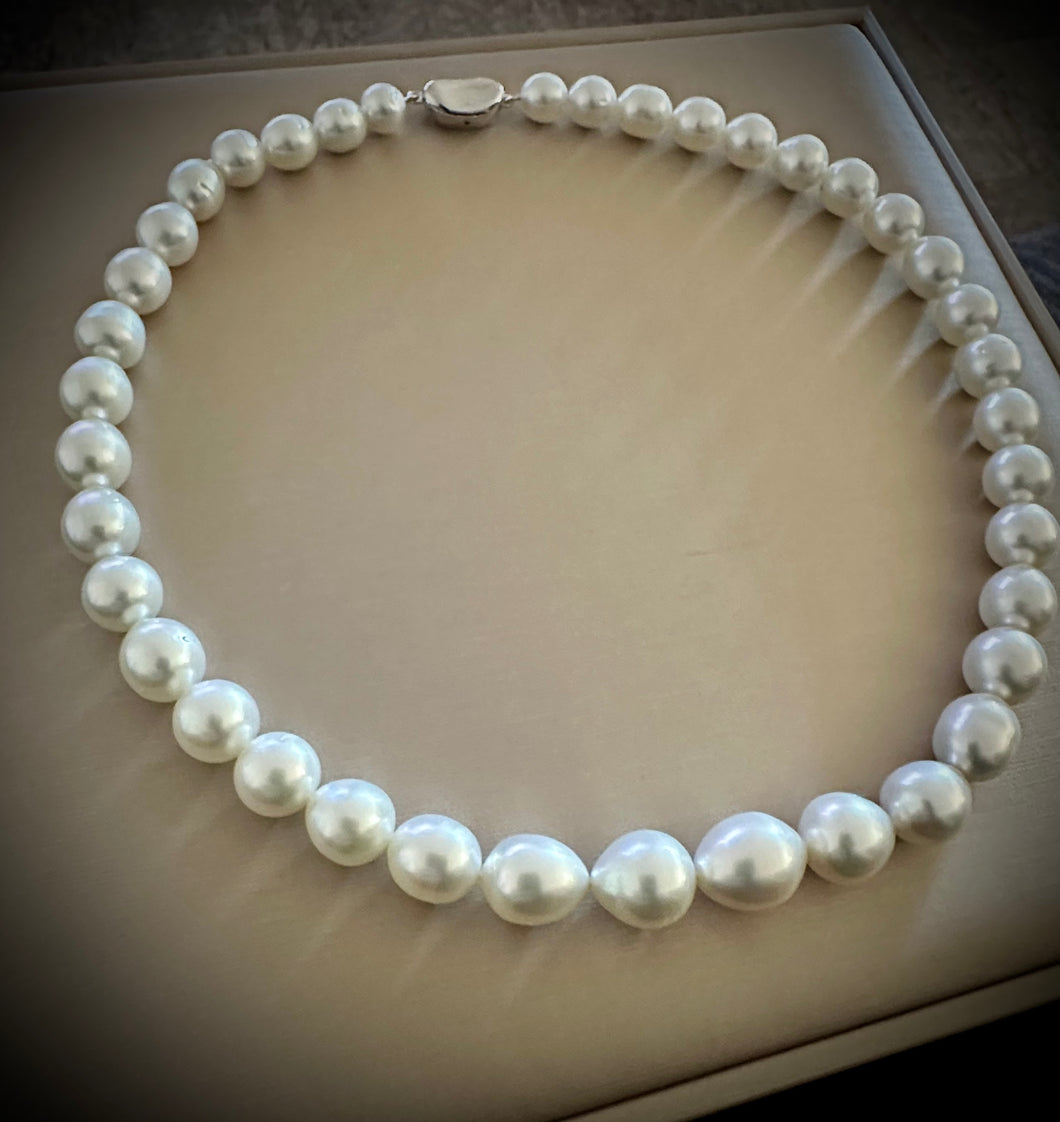 SOUTH SEA PEARL STRAND