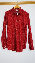 Load image into Gallery viewer, DAHLIA DESIGNS SHIRT 2026/16