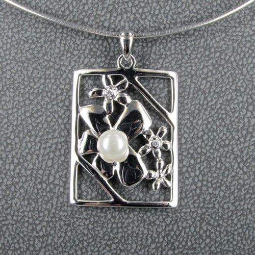 FRANGIPANI PENDANT