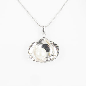 PEARL OYSTER PENDANT