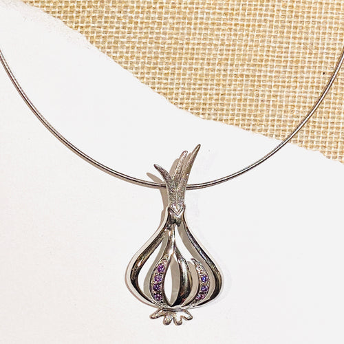 GARLIC BULB PENDANT
