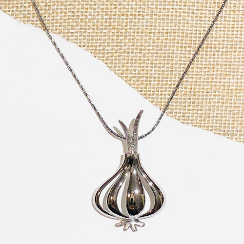 GARLIC BULB PENDANT