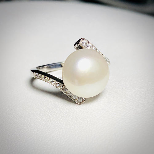 PEARL AND CZ RING