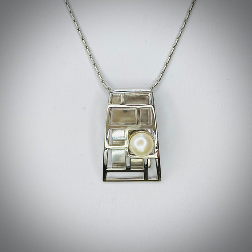 PEARL OYSTER CAGE PENDANT